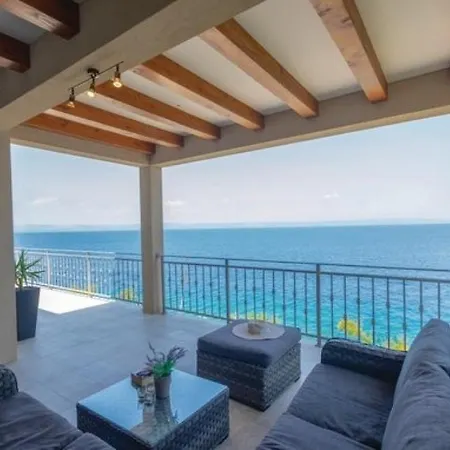 Julia - Korcula By Guide Blato