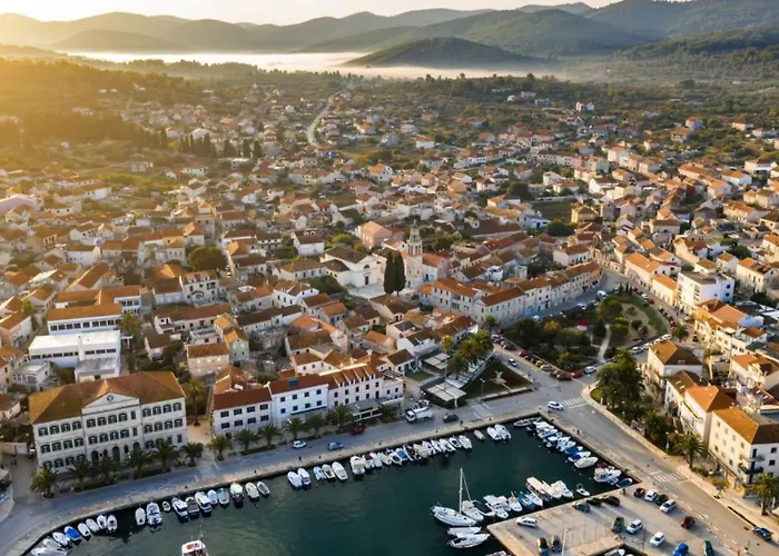 Julia - Korcula By Guide * Blato (Korcula)